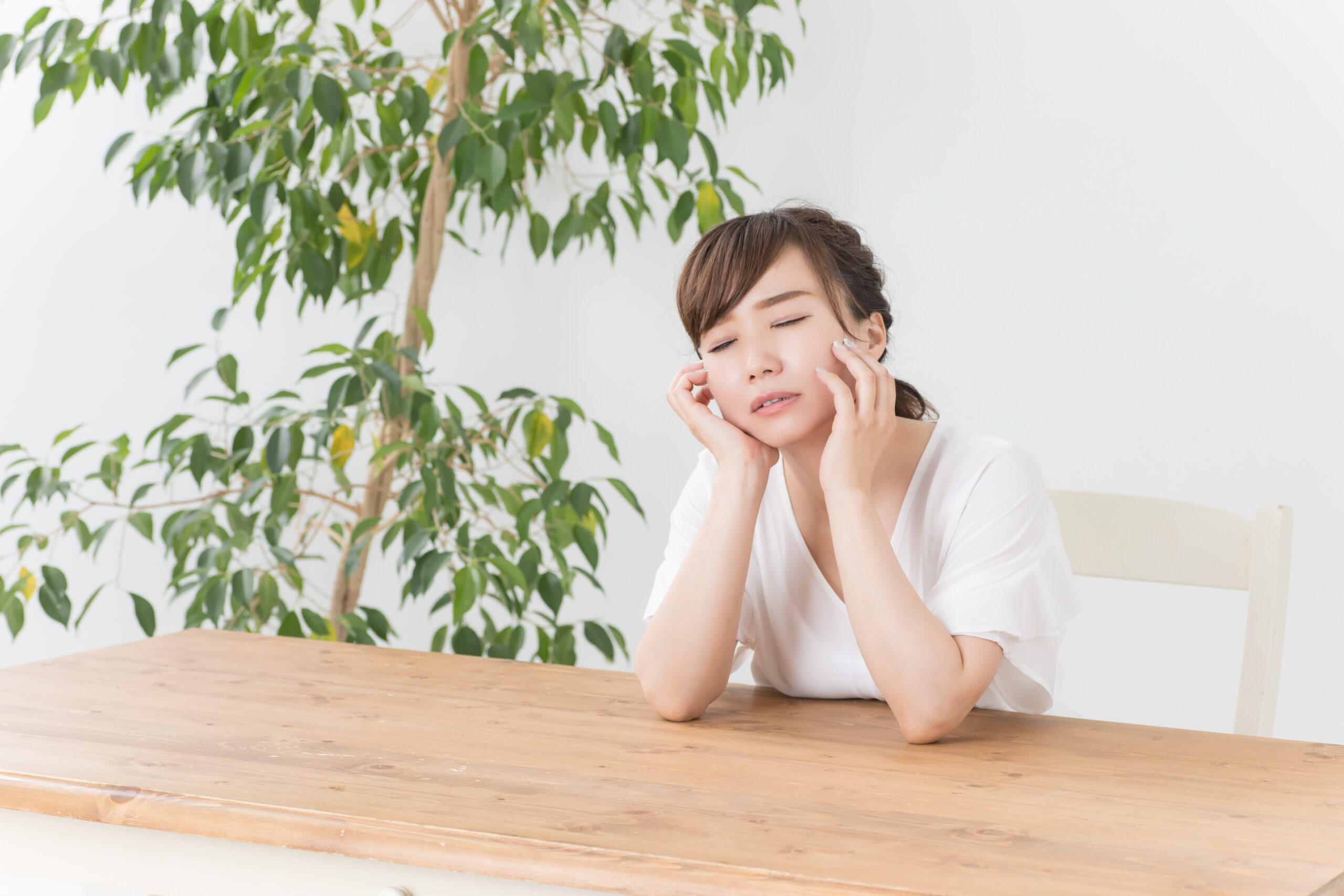 体がだるい女性